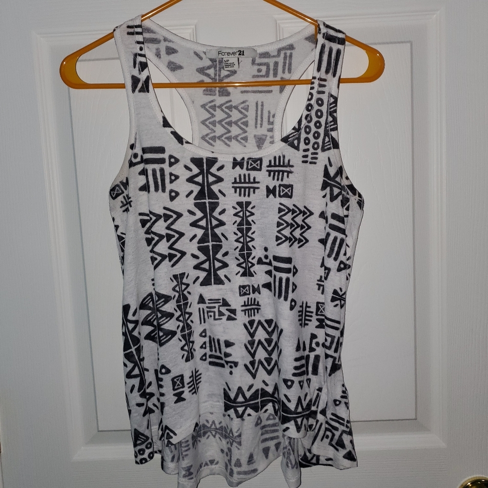 Black and white patterned tank top